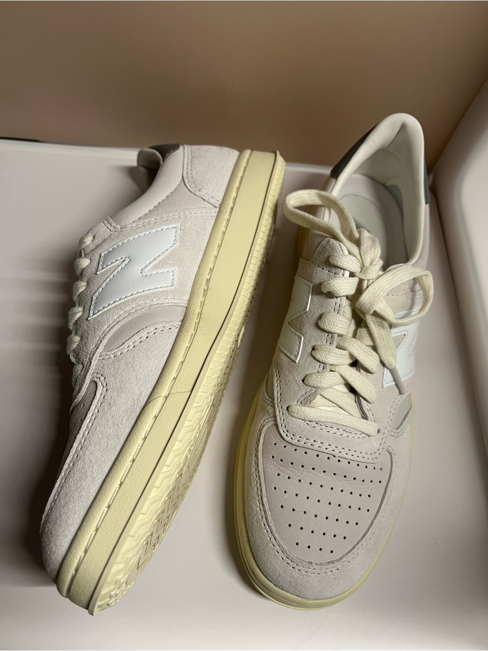 New Balance T500 Grey Low-Top Sneakers - Picture 9 of 15